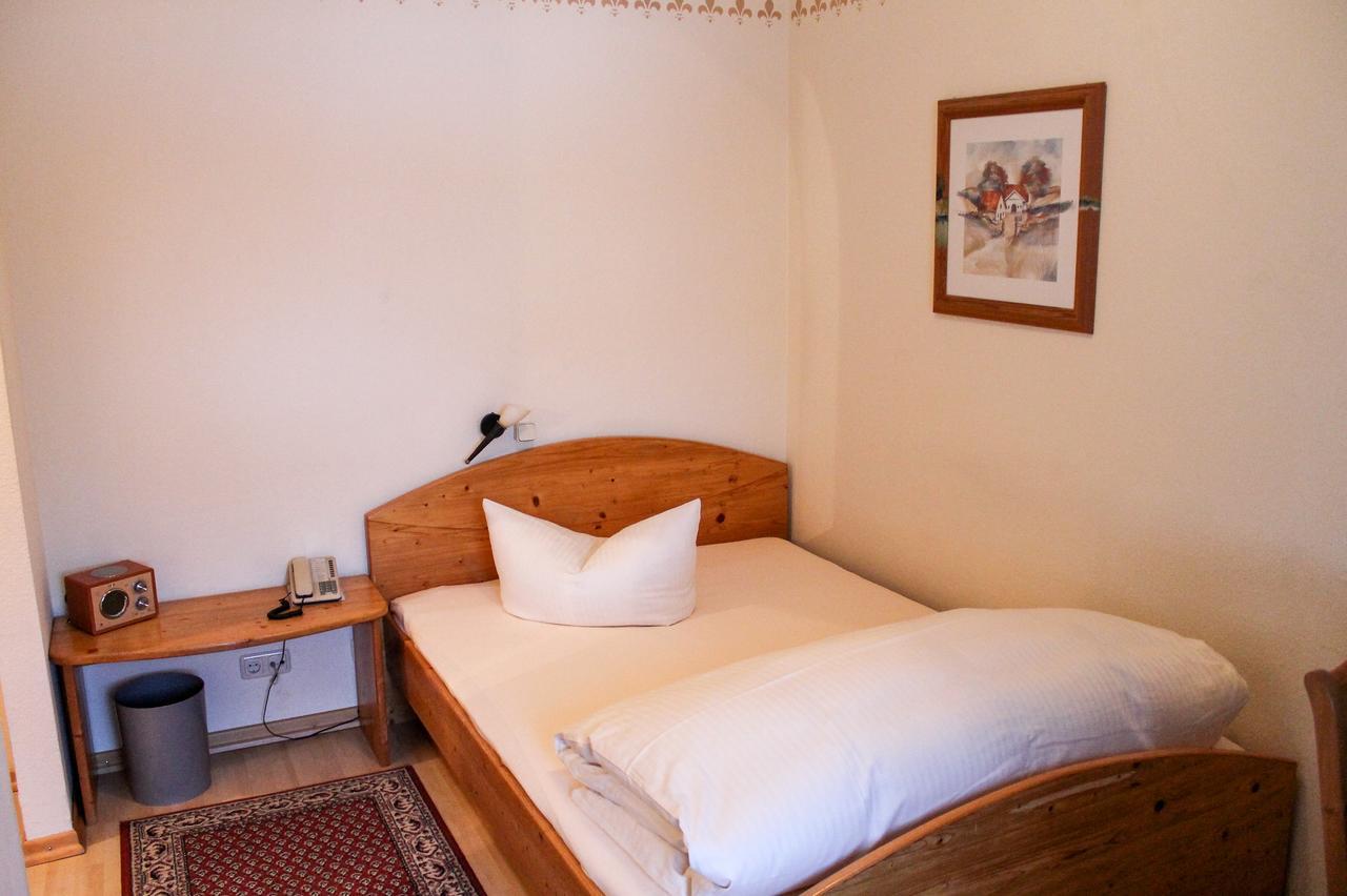 Hotel Forsthaus オーベラウ エクステリア 写真