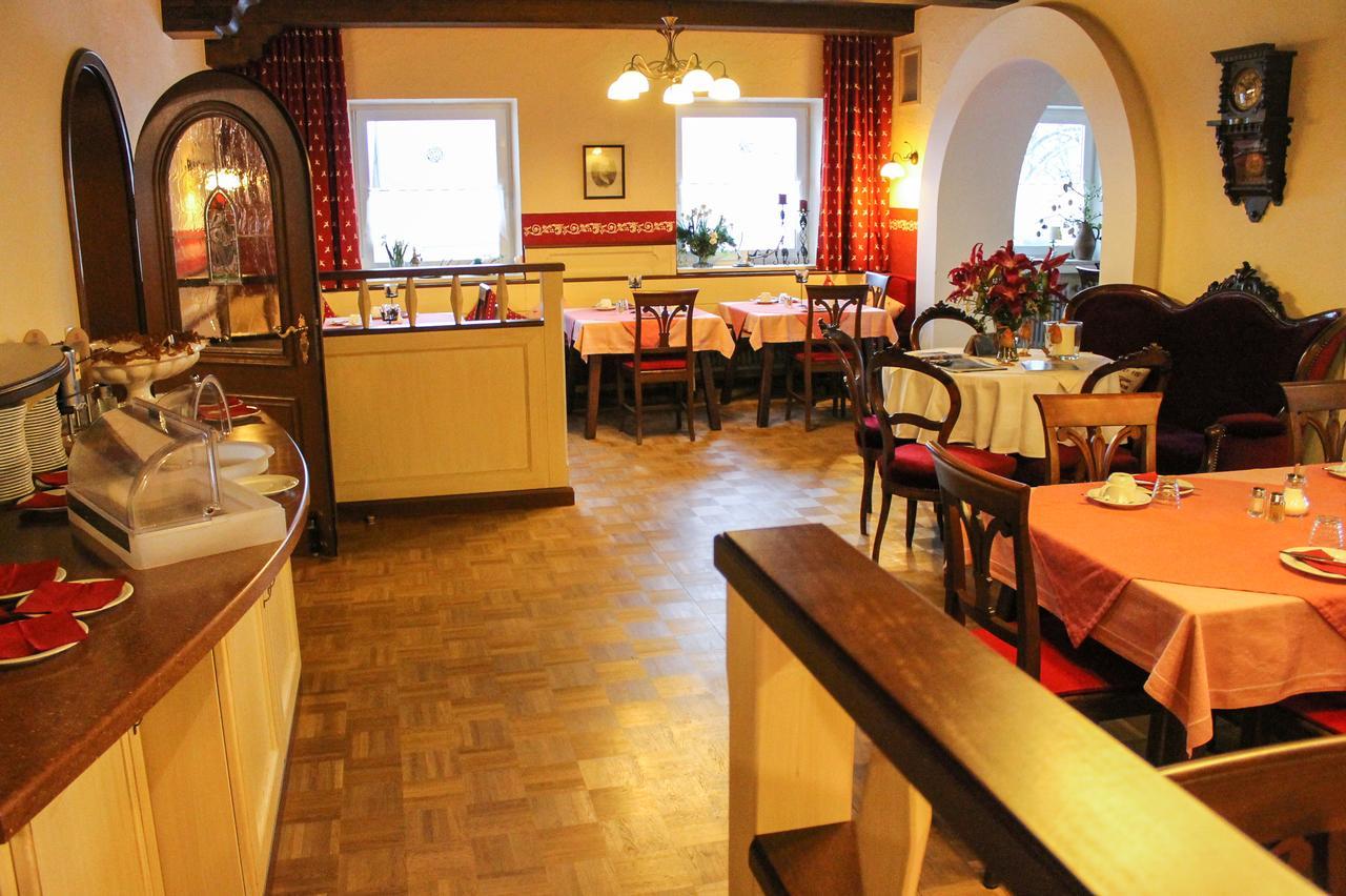 Hotel Forsthaus オーベラウ エクステリア 写真