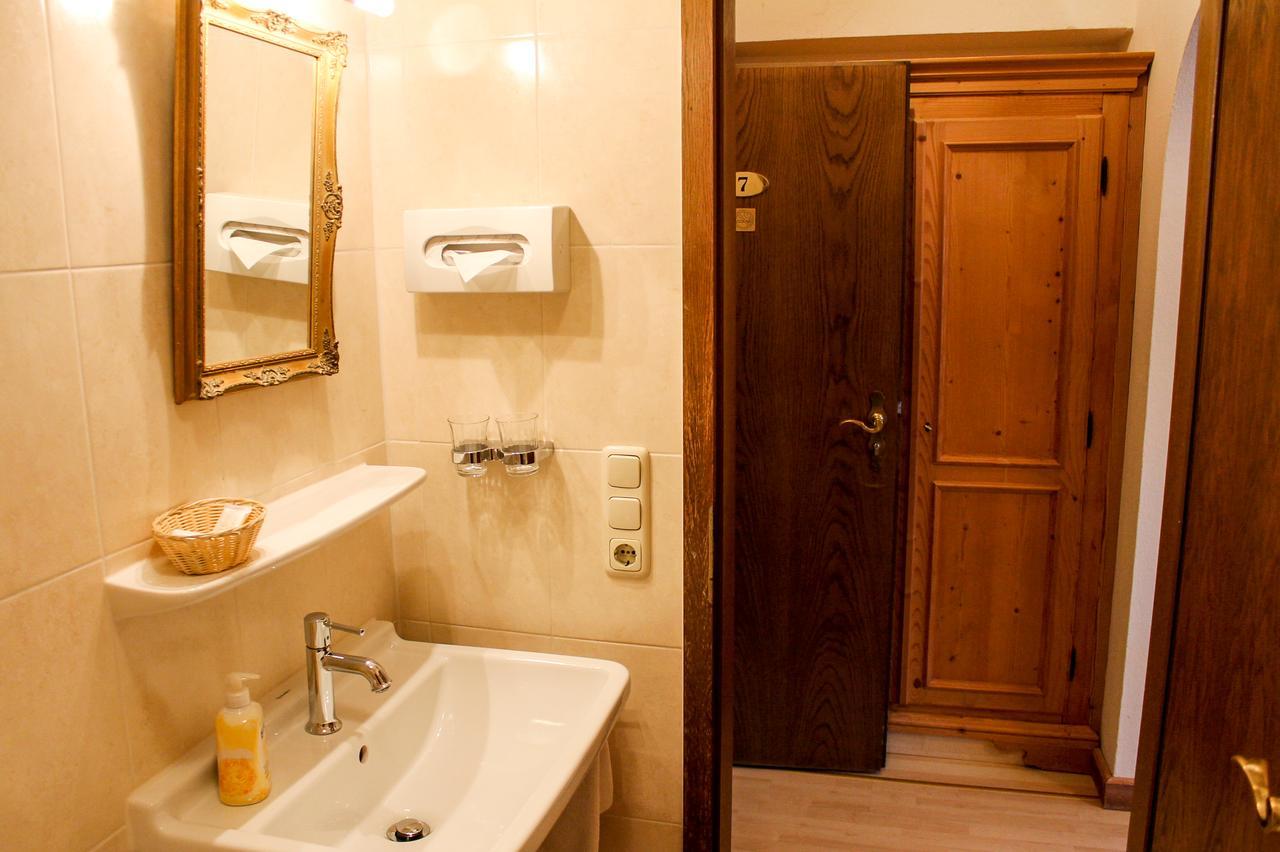 Hotel Forsthaus オーベラウ エクステリア 写真